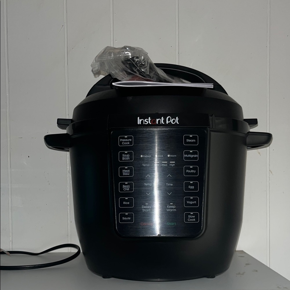 Instant Pot Black Multi-Function Cooker